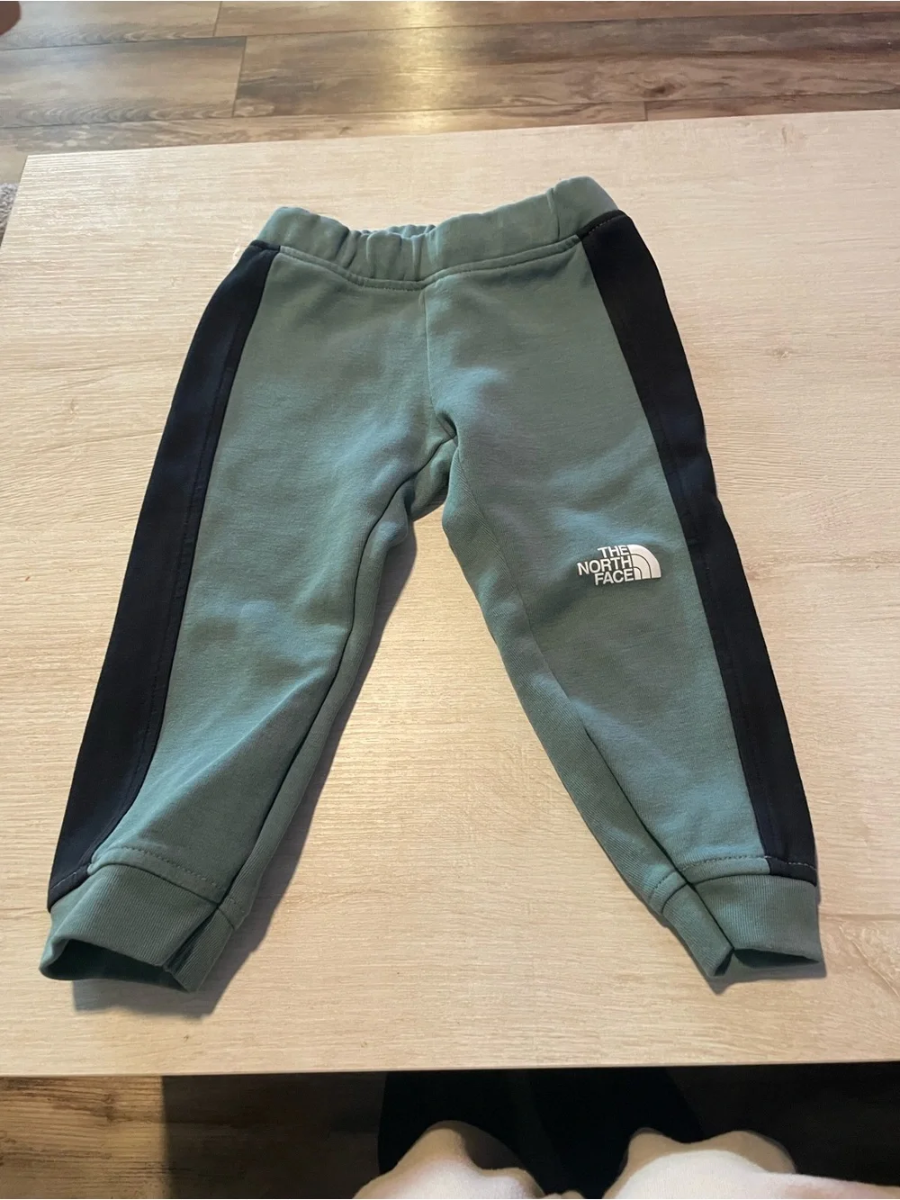 The North Face Kids Sweatshirt & Joggers Set